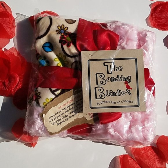 Baby Bonding Blanket - Picture 3 of 17